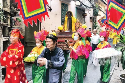 Dâng hương tưởng nhớ Nguyên phi Hoàng thái hậu Ỷ Lan 