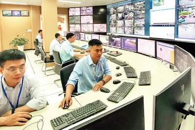 Vận hành Hệ thống cảm biến đo đếm bằng công nghệ AI góp phần cải thiện tình trạng ùn ứ giao thông thành phố. 