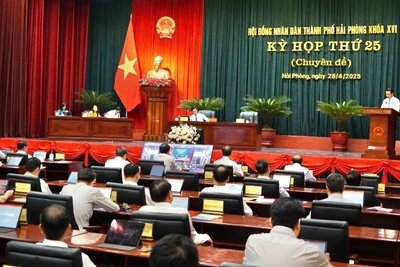 Quang cảnh kỳ họp.
