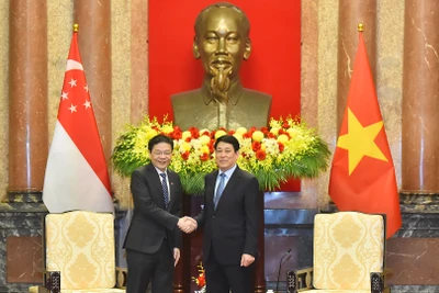Chủ tịch nước Lương Cường và Thủ tướng Singapore Lawrence Wong.