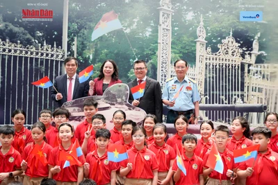 Đồng chí Võ Thị Ánh Xuân, Ủy viên Trung ương Đảng, Phó Chủ tịch nước đánh giá Đợt thông tin đặc biệt của Báo Nhân Dân nhân kỷ niệm 50 năm Ngày Giải phóng miền nam, thống nhất đất nước sẽ là hoạt động có ý nghĩa chính trị-xã hội sâu sắc.