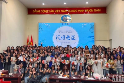 Chung kết cuộc thi "Nói giỏi tiếng Hán" tại Trường Đại học Ngoại ngữ, Đại học Quốc gia Hà Nội. 