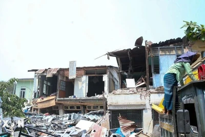 Hiện trường đổ nát sau động đất tại thị trấn Tada-U, Myanmar. (Ảnh: THX/TTXVN)