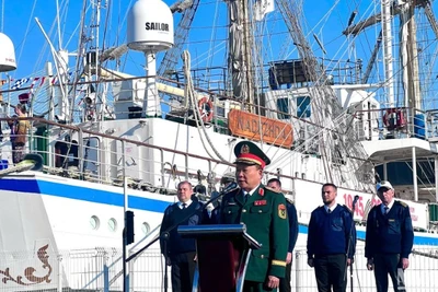 Thượng tướng Hoàng Xuân Chiến phát biểu tại Lễ bàn giao.