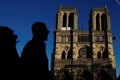 Thời gian tới, du khách có thể phải trả phí để được tham quan Nhà thờ Đức Bà Paris. (Ảnh: Reuters)