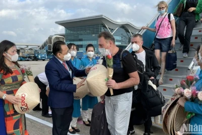 Du khách Nga trong chuyến bay thẳng đến Nha Trang, Khánh Hòa vào năm 2021. (Ảnh: PHONG NGUYÊN)