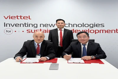 Viettel ký kết thỏa thuận hợp tác với InsureMO.