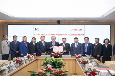 Lễ ký kết Biên bản ghi nhớ hợp tác chiến lược giữa Tập đoàn Viettel và KT (Hàn Quốc).