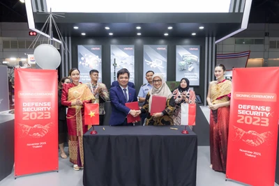 Lễ ký kết thỏa thuận giữa Tổng công ty Công nghiệp Công nghệ cao Viettel và Công ty PT. Bandara Praniagatama (Indonesia).