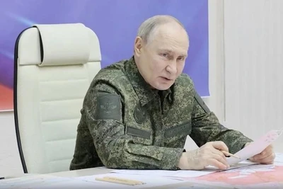 [Video] Tổng thống Putin lần đầu tới Kursk, ra lệnh tăng tốc đánh bại Ukraine