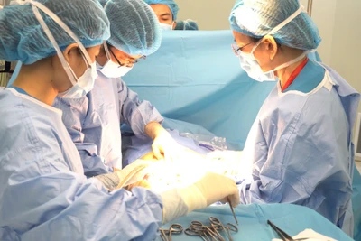  Thành phố Hồ Chí Minh: Cứu sống thành công một sản phụ vỡ tử cung ở tuần thai 35