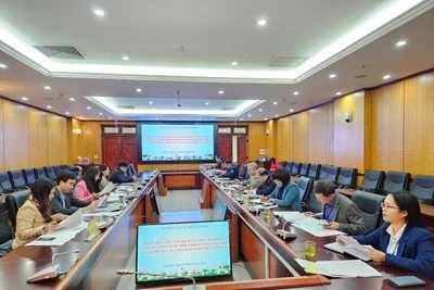 Đoàn công tác của Cục Quản lý giá – Bộ Tài chính làm việc tại trụ sở Sở Tài chính tỉnh Lạng Sơn.