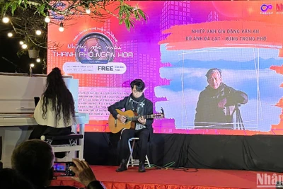 Phần giới thiệu về tác giả tham gia triển lãm - Nhiếp ảnh gia Đặng Văn An.