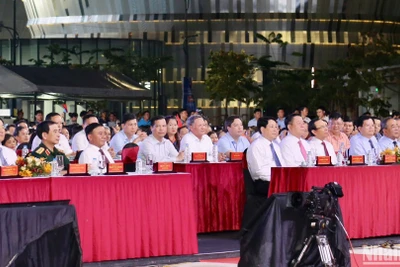 Chủ tịch nước Lương Cường cùng các đồng chí lãnh đạo Đảng, Nhà nước dự chương trình tại điểm cầu TP Hồ Chí Minh.