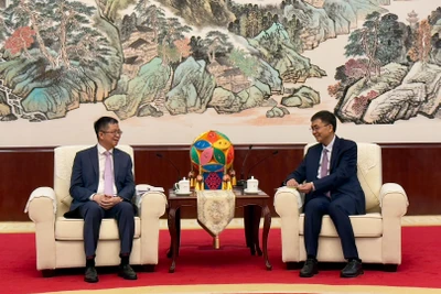 Đại sứ Phạm Thanh Bình hội kiến với đồng chí Trần Cương.