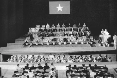 Ngày 27/3/1964, Hội nghị Chính trị đặc biệt do Chủ tịch Hồ Chí Minh triệu tập khai mạc tại Hội trường Ba Đình, Hà Nội. (Nguồn: hochiminh.vn)