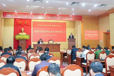 Quang cảnh phiên họp.