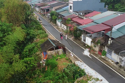 Tuyến đường 23/9 bị sụt lún nghiêm trọng.