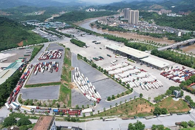 Cửa khẩu quốc tế đường bộ số II (Kim Thành) tỉnh Lào Cai.