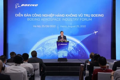 Giám đốc Boeing Vietnam Michael Nguyen chia sẻ cơ hội hợp tác ngành công nghiệp hàng không vũ trụ tại Diễn đàn Công nghiệp hàng không.
