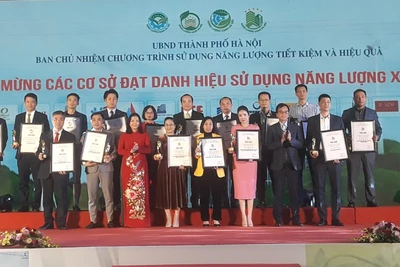 Hà Nội vinh danh 55 cơ sở, công trình sử dụng năng lượng xanh 