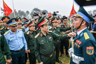 Đại tướng Phan Văn Giang chủ trì kiểm tra hợp luyện diễu binh, diễu hành trong Lễ kỷ niệm 50 năm Ngày Giải phóng miền nam, thống nhất đất nước (30/4/1975-30/4/2025) tại Trung tâm Huấn luyện quân sự quốc gia 4. (Ảnh: THÀNH ĐẠT)