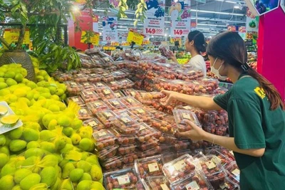 Tuần lễ mận và nông sản an toàn thu hút sự tham gia của 30 gian hàng trưng bày, giới thiệu và trưng bày các sản phẩm OCOP, sản phẩm nông sản an toàn.