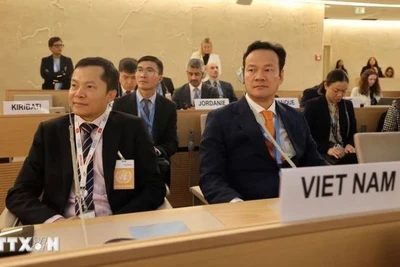 Đại sứ Mai Phan Dũng - Trưởng Phái đoàn Việt Nam tại Geneva tham dự phiên khai mạc Hội đồng Nhân quyền Liên hợp quốc khóa 58. (Ảnh: ANH HIỂN/TTXVN)