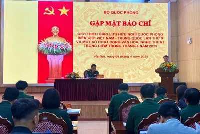Quang cảnh buổi gặp mặt báo chí. (Ảnh: ĐỖ THOA)