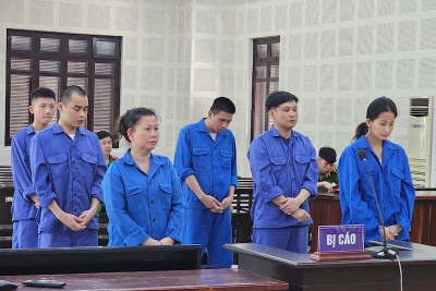 Các bị cáo tại phiên tòa. (Ảnh: AD)