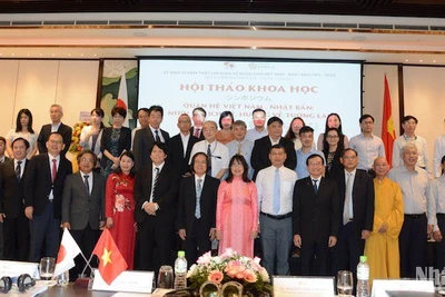 Các đại biểu tham dự khai mạc hội thảo sáng nay (1/7). (ẢNH: ANH ĐÀO)