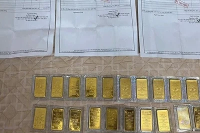 Công an thu giữ tang vật liên quan đến vụ án. (Ảnh: Công an cung cấp) 