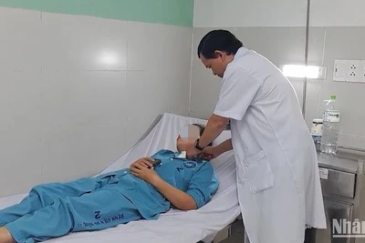 Sức khỏe bệnh nhân ổn định sau ca phẫu thuật cắt khối u lớn. (Ảnh: ANH ĐÀO)