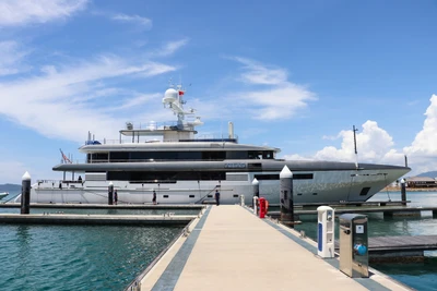 Du thuyền Atlas cập bến Ana Marina