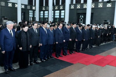 [Ảnh] Lãnh đạo Đảng và Nhà nước viếng nguyên Chủ tịch nước Trần Đức Lương