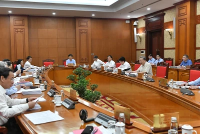 Tổng Bí thư, Chủ tịch nước Tô Lâm chủ trì họp Bộ Chính trị cho ý kiến về dự thảo Báo cáo chính trị trình Đại hội XIV của Đảng.