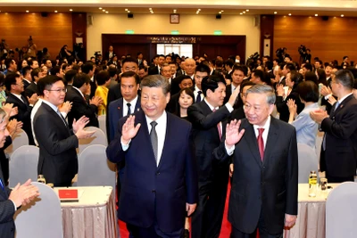 Tổng Bí thư Tô Lâm, Chủ tịch nước Lương Cường cùng Tổng Bí thư, Chủ tịch Trung Quốc Tập Cận Bình đến dự Gặp gỡ hữu nghị nhân dân Việt Nam-Trung Quốc. 