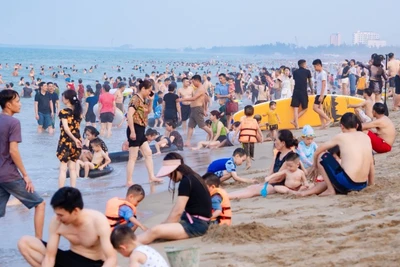 Năm 2024, Cửa Lò đón và phục vụ hơn 5 triệu lượt khách, đạt 120% kế hoạch năm, tăng 39% so cùng kỳ năm 2023.