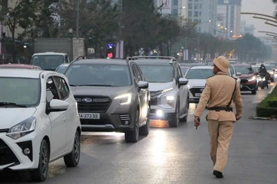 Mỗi ngày, Nghệ An có hơn 100 xe ô-tô đăng ký mới.