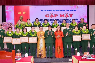 Bộ Chỉ huy Bộ đội Biên phòng tỉnh Nghệ An khen thưởng tập thể và cá nhân có nhiều thành tích trong công tác Hội và phong trào phụ nữ giai đoạn 2020-2025.