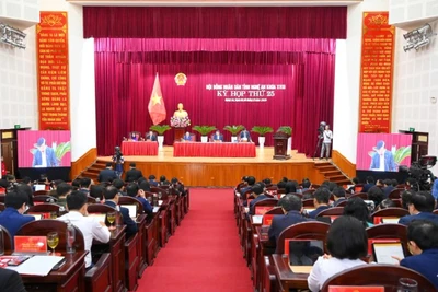 Quang cảnh kỳ họp thứ 25, Hội đồng nhân dân tỉnh Nghệ An khóa 18.