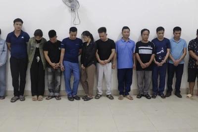 Các đối tượng bị bắt giữ. (Ảnh: CÔNG AN NGHỆ AN)