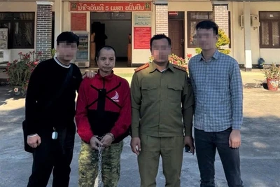 Đối tượng Vy Văn Phòng được di lý về Việt Nam để xử lý theo quy định pháp luật.