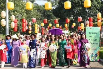 Trung ương Hội Liên hiệp Phụ nữ Việt Nam phát động "Tuần lễ Áo dài" trên phạm vi toàn quốc, từ ngày 1/3 đến 8/3/2025. 