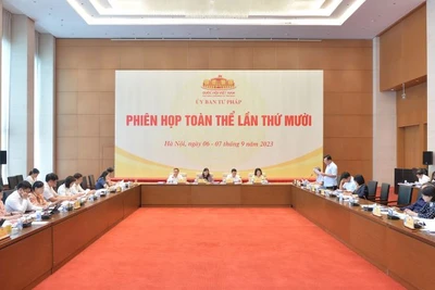 Toàn cảnh phiên họp.