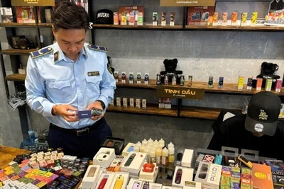 [Video] Tăng cường kiểm soát, ngăn chặn nhập lậu xì gà, thuốc lá