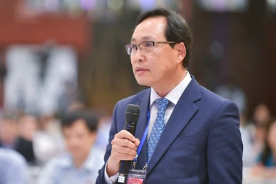 Ông Choi Joo Ho, Tổng Giám đốc Samsung Việt Nam phát biểu tại Diễn đàn Kinh tế-xã hội 2023.