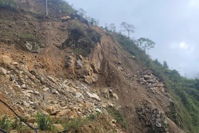 Tổ chức cắt cơ khu vực hiện trường để bảo đảm an toàn cho lực lượng cứu hộ tiếp cận cứu hộ nạn nhân.