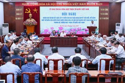 Toàn cảnh Hội nghị.