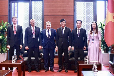 Đoàn đại biểu cấp cao Trung ương Đoàn Thanh niên Cộng sản Hồ Chí Minh và Trung ương Đoàn Thanh niên Cộng sản Belarus tại buổi làm việc.